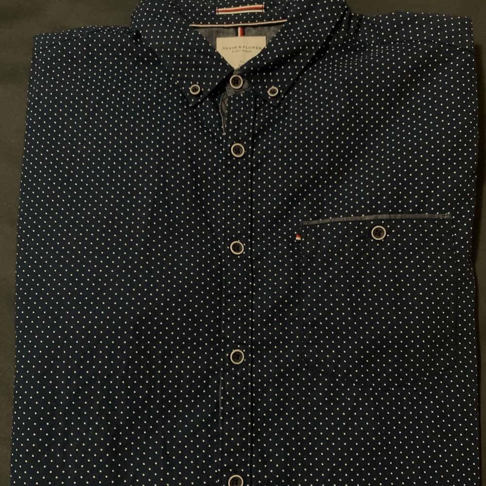 BLUE POLKADOT SHIRT SLEEVE BUTTON DOWN SHIRT